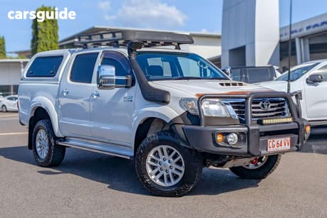 White 2015 Toyota Hilux Dual Cab Pick-up Sr5 (4X4)