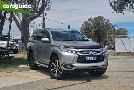 Silver 2016 Mitsubishi Pajero Sport Wagon Glx (4X4)