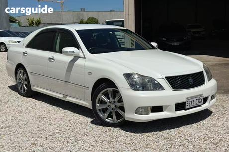 White 2007 Toyota Crown Sedan