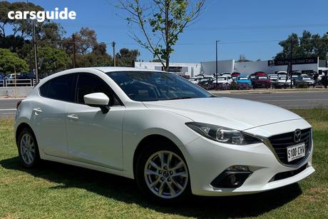 White 2015 Mazda 3 Hatchback Touring
