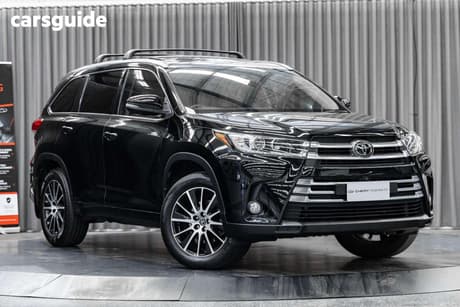 Black 2017 Toyota Kluger Wagon Grande (4X2)