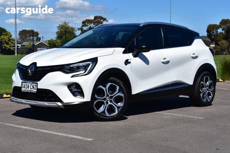 White 2021 Renault Captur Wagon Intens