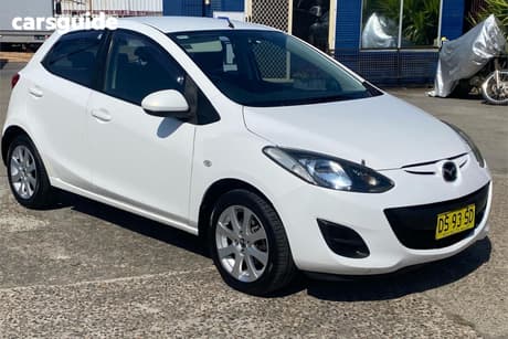 White 2014 Mazda 2 Hatchback Neo Sport