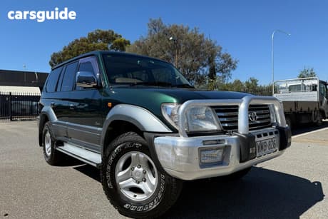 Green 2000 Toyota Landcruiser Prado Wagon Grande (4X4)