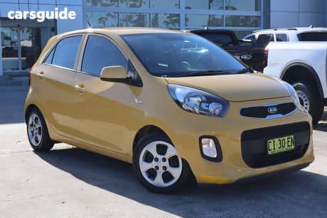 Yellow 2016 Kia Picanto Hatchback Si