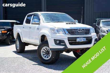 White 2011 Toyota Hilux Dual Cab Pick-up Sr5 (4X4)