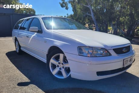 White 2002 Ford Falcon Wagon Futura