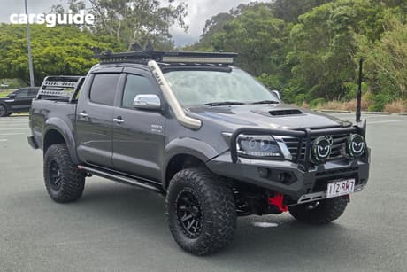 Grey 2015 Toyota Hilux Dual Cab Pick-up Sr5 (4X4)