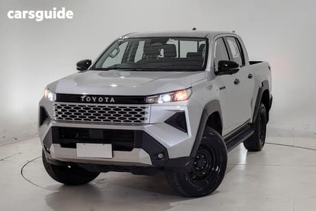 2025 Toyota Hilux Sr 48V (4X4)