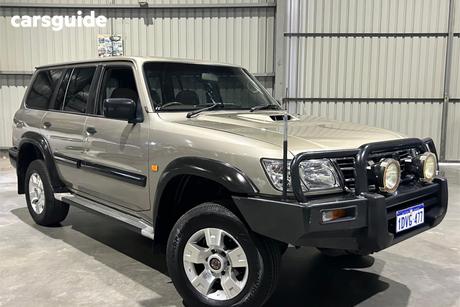 Gold 2001 Nissan Patrol Wagon St (4X4)