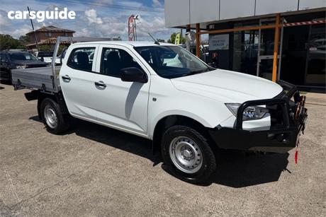 White 2024 Isuzu D-MAX Crew Cab Chassis Sx (4X4)