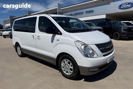 White 2015 Hyundai Imax Wagon