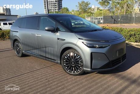 Grey 2026 Xpeng X9 Wagon Awd Performance