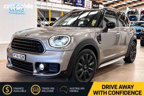 Silver 2018 Mini Countryman Wagon Cooper