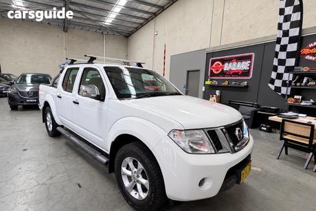 White 2011 Nissan Navara Dual Cab Pick-up St-X (4X4)