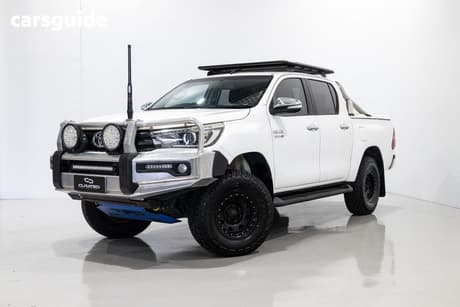 White 2016 Toyota Hilux Dual Cab Utility Sr5 (4X4)