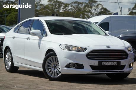 White 2016 Ford Mondeo Hatchback Trend