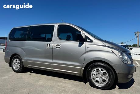 Silver 2015 Hyundai Imax Wagon