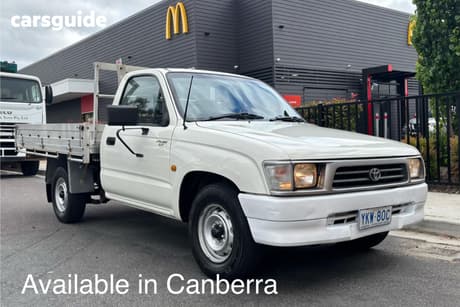 White 2000 Toyota Hilux Cab Chassis