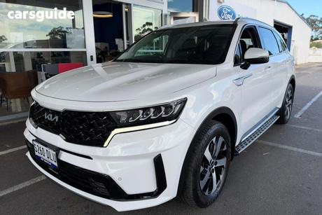 White 2022 Kia Sorento Wagon Sport 7 Seat