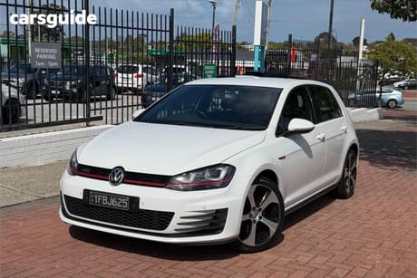 White 2015 Volkswagen Golf Hatchback Gti