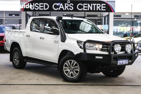 White 2017 Toyota Hilux Dual Cab Utility Sr (4X4)
