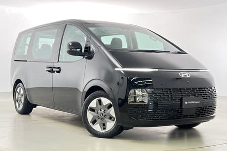 Black 2022 Hyundai Staria Wagon