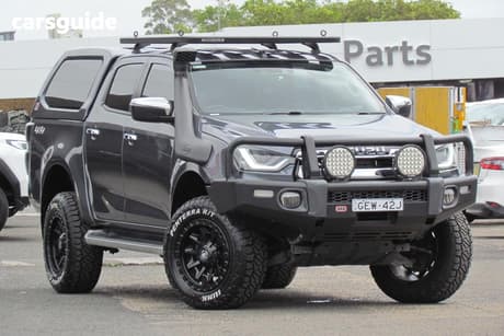 Grey 2020 Isuzu D-MAX Crew Cab Utility Ls-U (4X4)