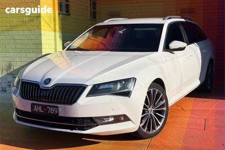 White 2015 Skoda Superb Wagon Outdoor (4X4)