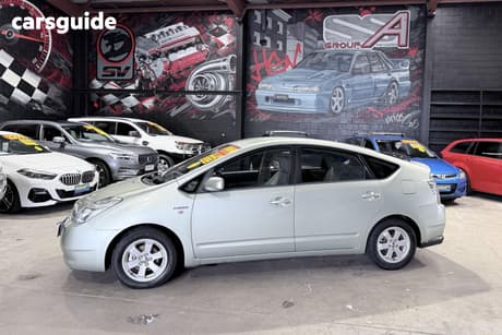 Green 2008 Toyota Prius Hatchback Hybrid