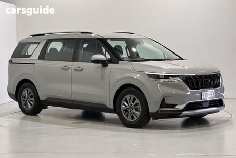 Silver 2023 Kia Carnival Wagon S