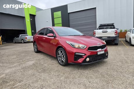 Red 2018 Kia Cerato Sedan Sport