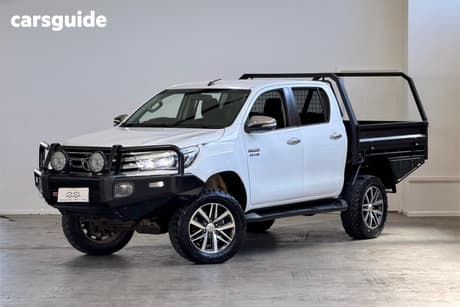 White 2017 Toyota Hilux Dual Cab Utility Sr5 (4X4)