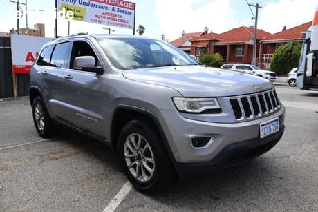Grey 2015 Jeep Grand Cherokee Wagon Laredo (4X4)