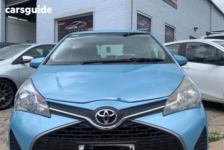 Silver 2015 Toyota Yaris Hatchback Ascent