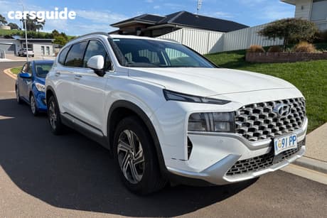 White 2022 Hyundai Santa FE Wagon Active Crdi (Awd)