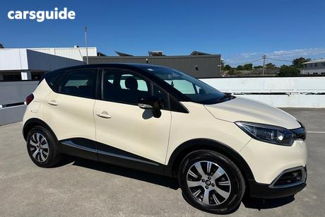 Beige 2016 Renault Captur Wagon Expression