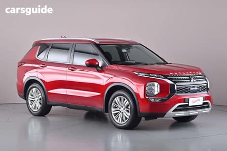 Red 2022 Mitsubishi Outlander Wagon Ls 7 Seat (2Wd)