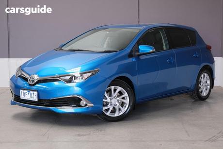 Blue 2017 Toyota Corolla Hatchback Ascent Sport