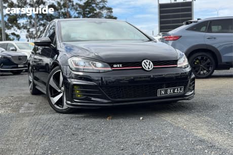 Black 2018 Volkswagen Golf Hatchback Gti