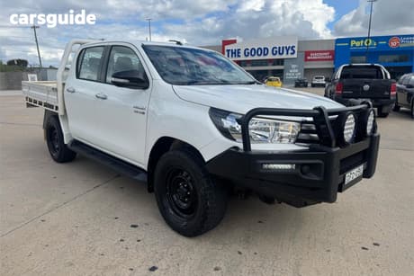 White 2016 Toyota Hilux Dual Cab Chassis Sr (4X4)