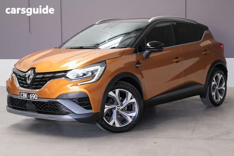 Orange 2022 Renault Captur Wagon R.S. Line