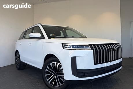 White 2026 Jaecoo J5 Wagon Summit Ev
