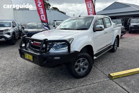 2017 Isuzu D-MAX Crew Cab Utility X-Runner (4X4) Pearl White