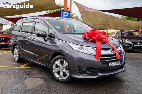 Grey 2014 Honda Odyssey Wagon Vti