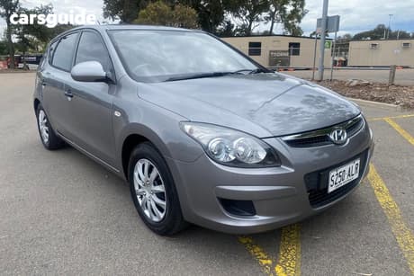 Silver 2011 Hyundai I30 Hatchback Sx