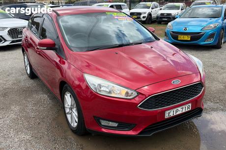 Red 2015 Ford Focus Hatchback Trend