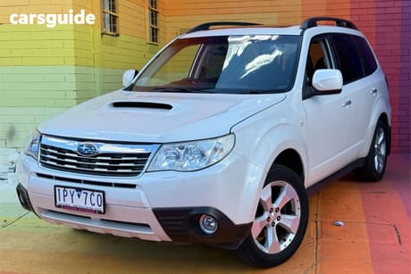 White 2010 Subaru Forester Wagon Xt Premium
