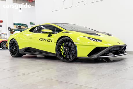 Green 2023 Lamborghini Huracan Coupe Evo Rwd