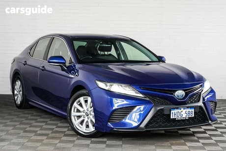 2018 Toyota Camry Ascent Sport (Hybrid)